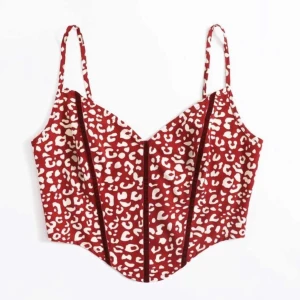 Super fin korsett topp - Så fin partytopp, säljer den då den var för stor för mig och orkar inte klydda med returer.                   Frakt 🚚: 36kr