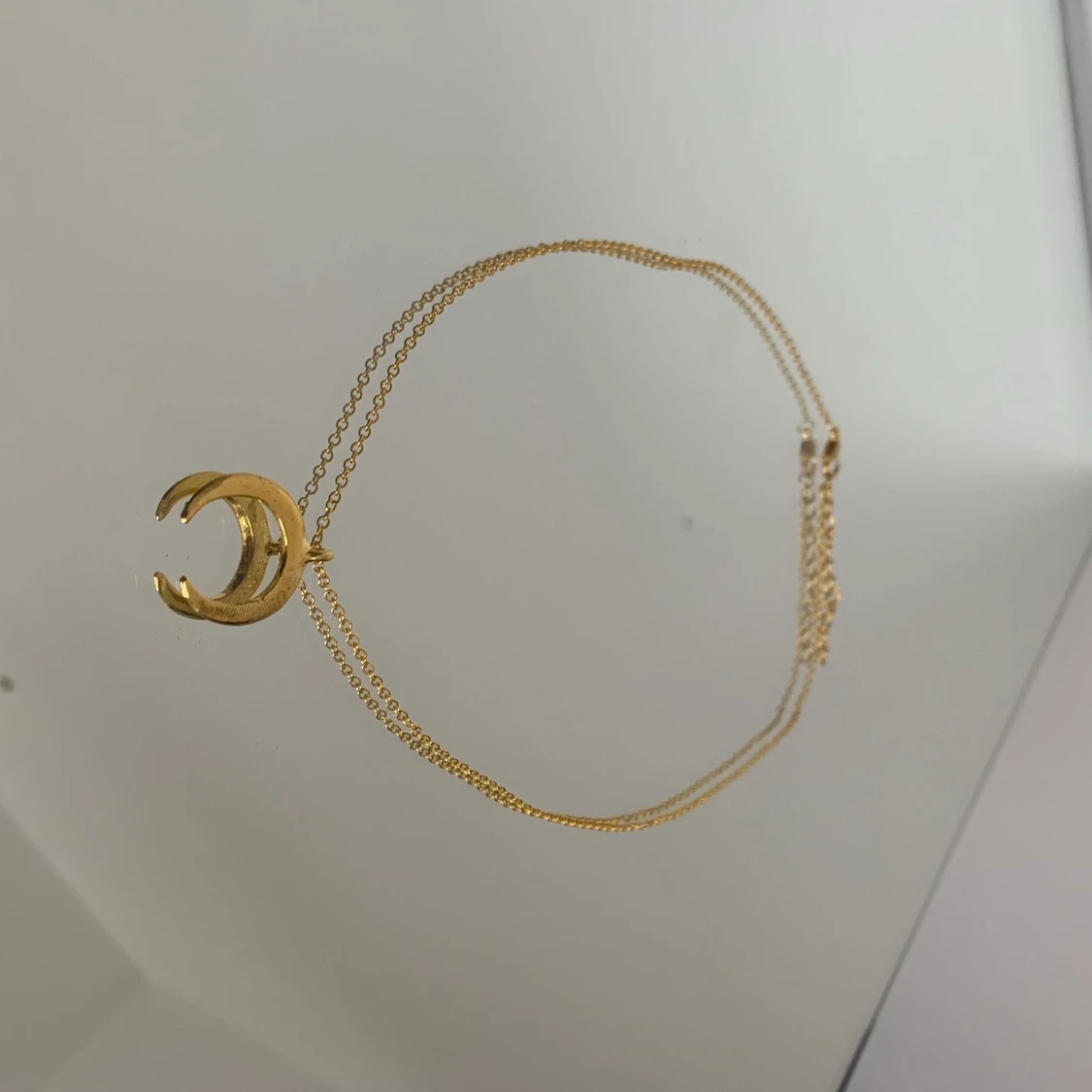 Halsband från crossbody.dk/ aldrig använt  - 90