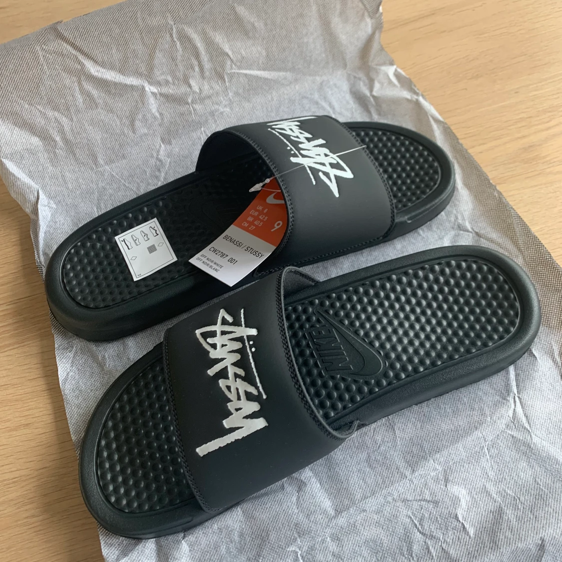 Nike Benassi Stussy Off Noir Size 9 (42,5 EU)