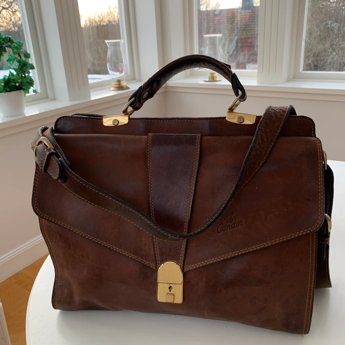 Vintageväska i äkta skinn!