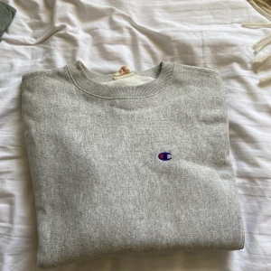 Champion sweatshirt - En champion sweatshirt i nyskick! Köptes ny för ungefär 1200kr❤️
