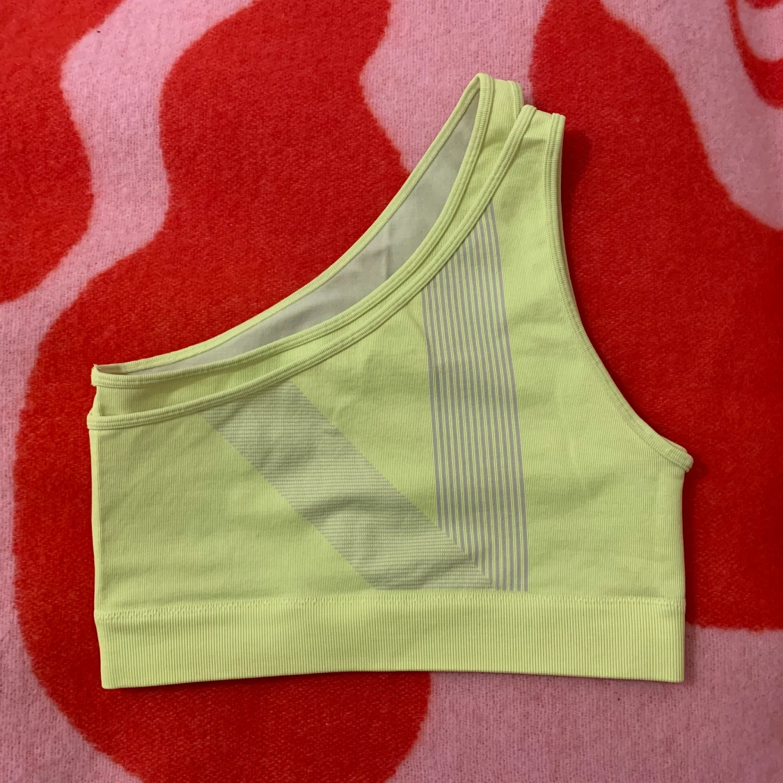 Fabletics Neon sports top - 90