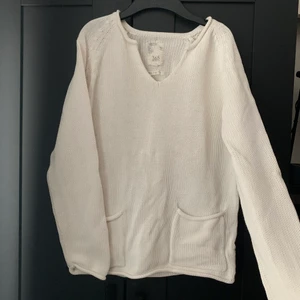 Tjocktröja - Jättefin stickad tröja i gott skick