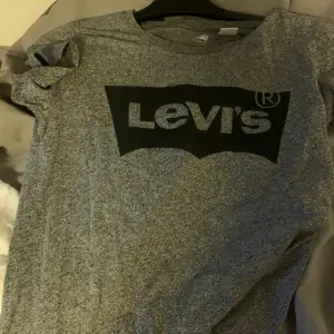 Säljer min Levis T-shirt!✨