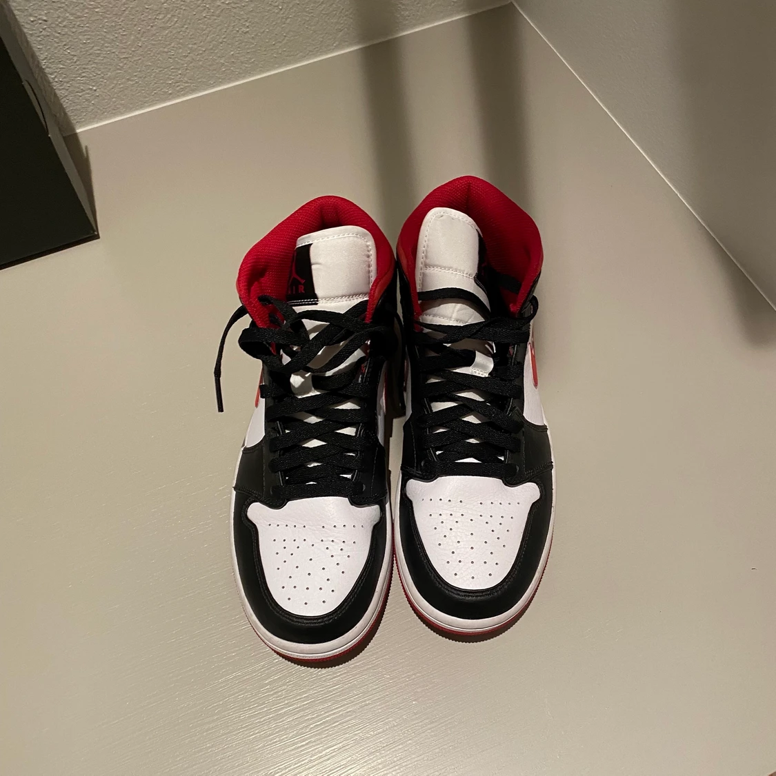 Jordan 1 mid  - 90