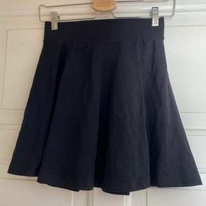 Svart kjol från H&M