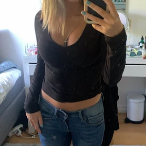 Topp - Svart jätte fin topp säljer då jag har en liknade!