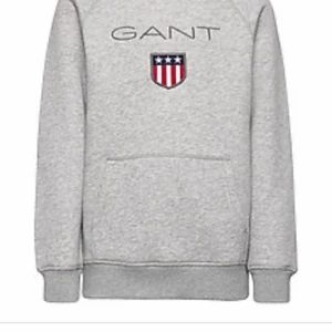 Gant hoddie  - Säljer denna gant hoddien, använd 2 gånger, nypris ca 700 kr och tänker mig 500 kr för den😊