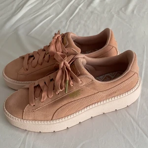 Puma sneakers - Helt nya Puma sneakers! Storlek 39.