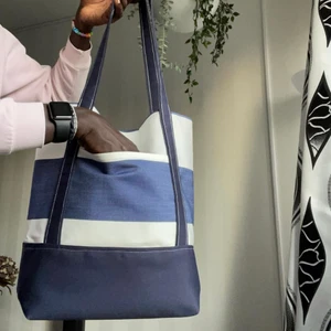 Tote bag - A tote bag that can do both. Shopping and outing 🛍. 