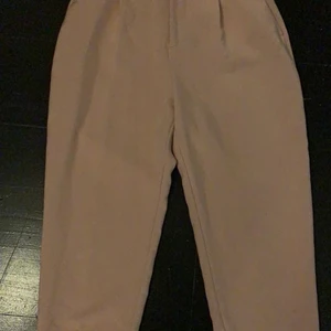 Ljusrosa kostymbyxor - Ett par ljusrosa kostymbyxor ifrån Zara