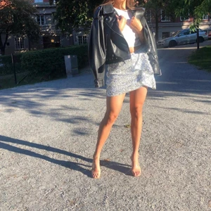 Kjol  - Kjol från nelly storlek s. Använd 1 gång. Säljer för 85kr 