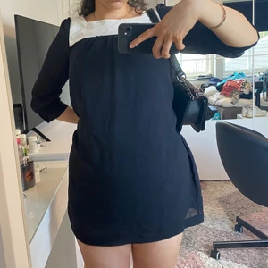 h&m klänning - säljer denhär fett gulliga klänningen från hm som tyvärr inte passar mig längre:/