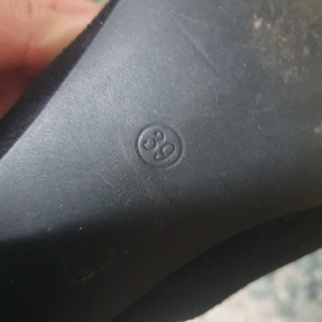 Svarta lårhöga klackar strlk 39 - 91