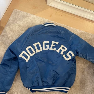 Baseball jacka - Så snygg, knappt använd 