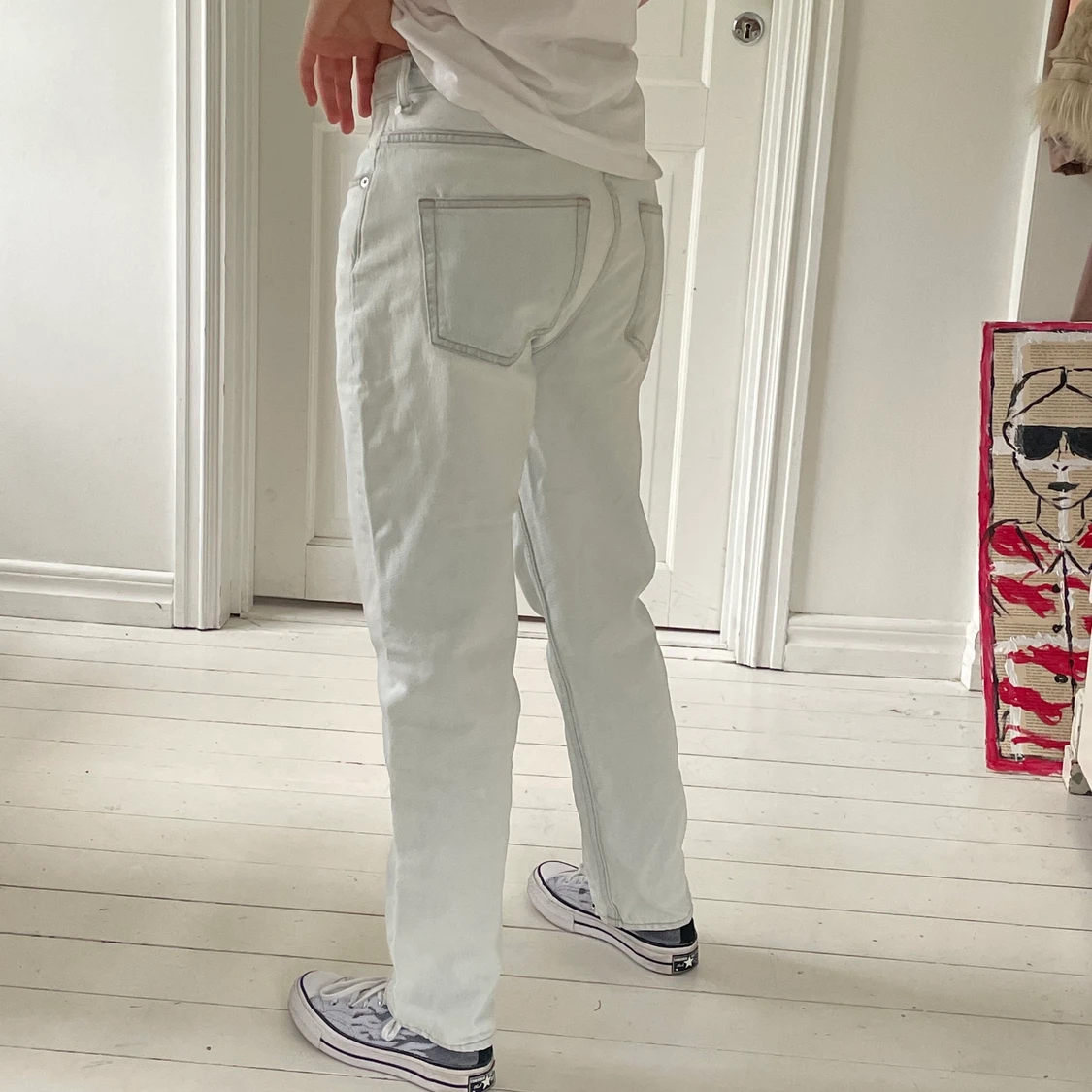 Lågmidjade jeans från weekday  - 90