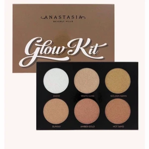 Säljer en pallet från Anastasia  - Säljer en pallet från Anastasia (glow kit) har bara  kollat färgerna så nästan orörd ny pris 750 kr ( pris kan diskuteras) 