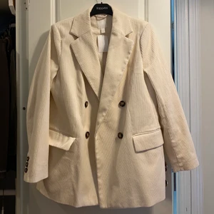 Kavaj från H&M - Aldrig använd 🤍