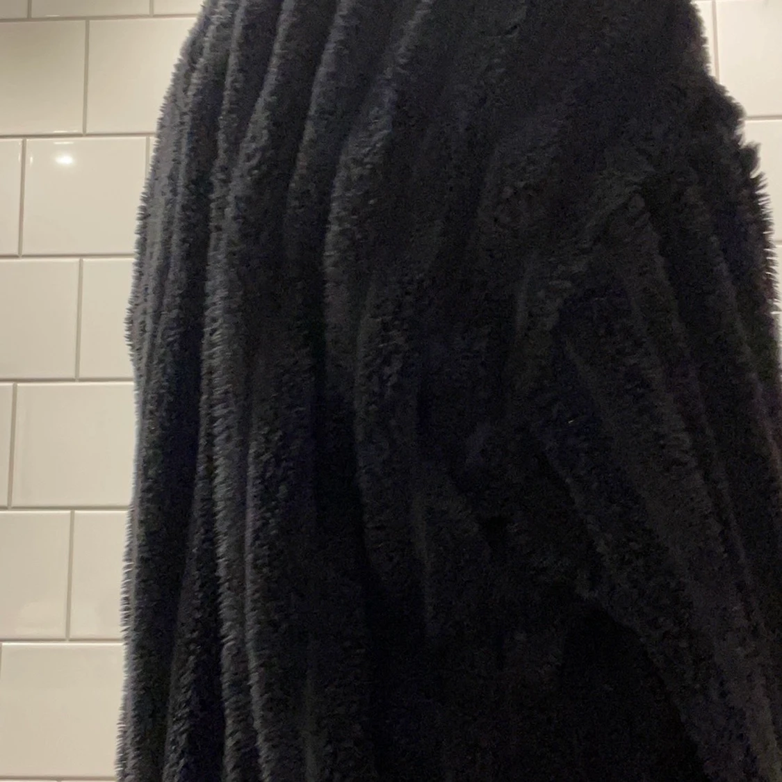 Svart tjocktröja - 91
