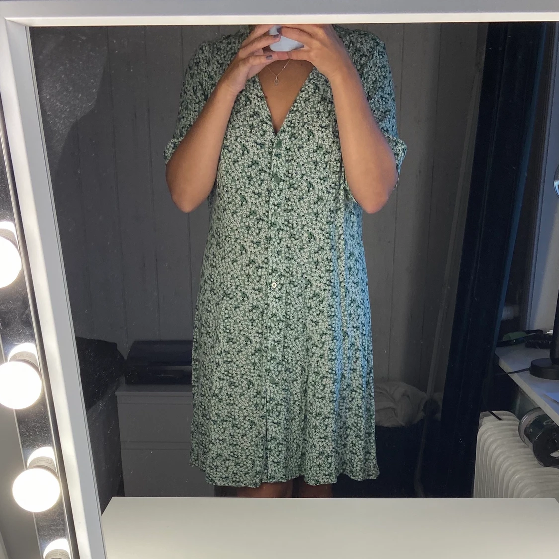 Blommig klänning - 90