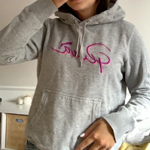 puma hoodie - snygg hoodie storlek xs från puma pris 70kr+frakt