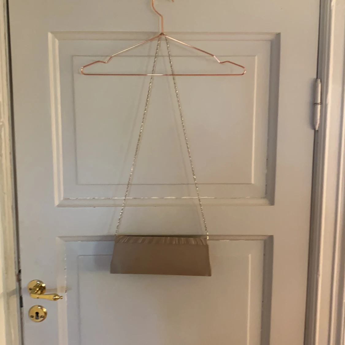 En liten grå söt väska  - 90