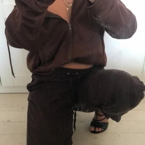 Bruna linnebyxor  - Bruna linnebyxor från HM. Storlek S. Nypris 299 mitt pris 100 kronor