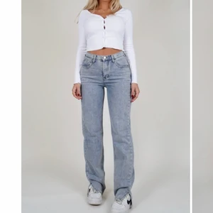 Venderbys jeans - Söker dessa supersnygga tall Lego jeand som tyvärr var för små för mig från det danska märket Venderbys endast provade ej använda , köptes för 600 sek kan sälja snabbt vid rätt bud🥰, köparen står för frakten