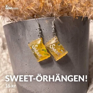 Sweet-örhängen!  - Sweet-örhängen gjorda utav mig Ellen!                                   15 kr + 13 kr frakt!                                                                 (KÖP 4 PAR= FRAKTFRITT!) ❤️