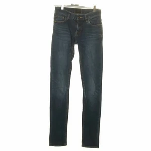 Tiger of sweden lågmidjade jeans - Lågmidjade långa jeans från tiger of sweden. Beställde fel storlek. Beställde från sellply och de är Mycket bra skick! 