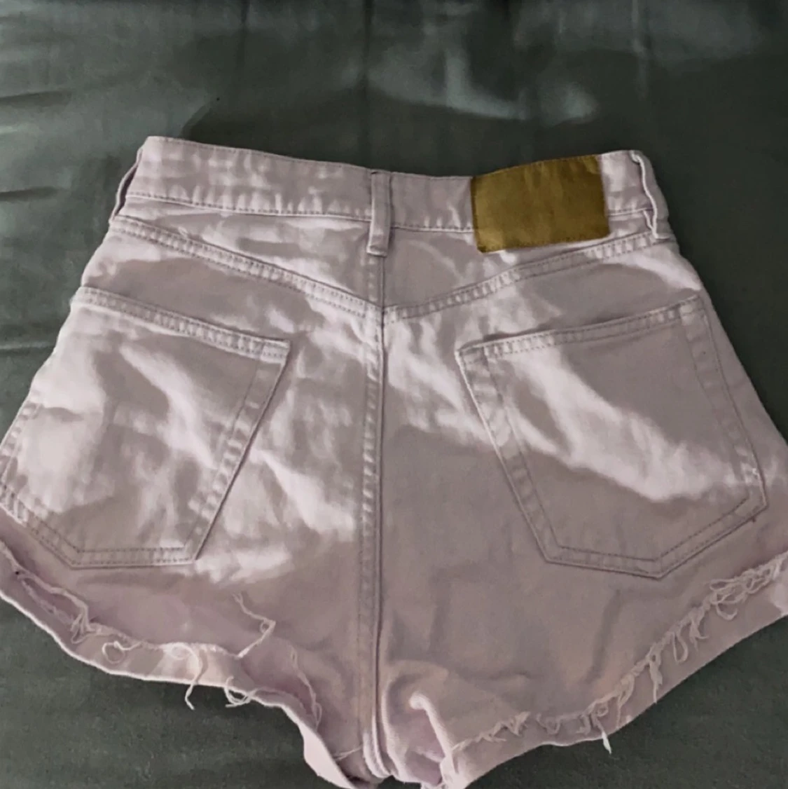 Ljuslila shorts