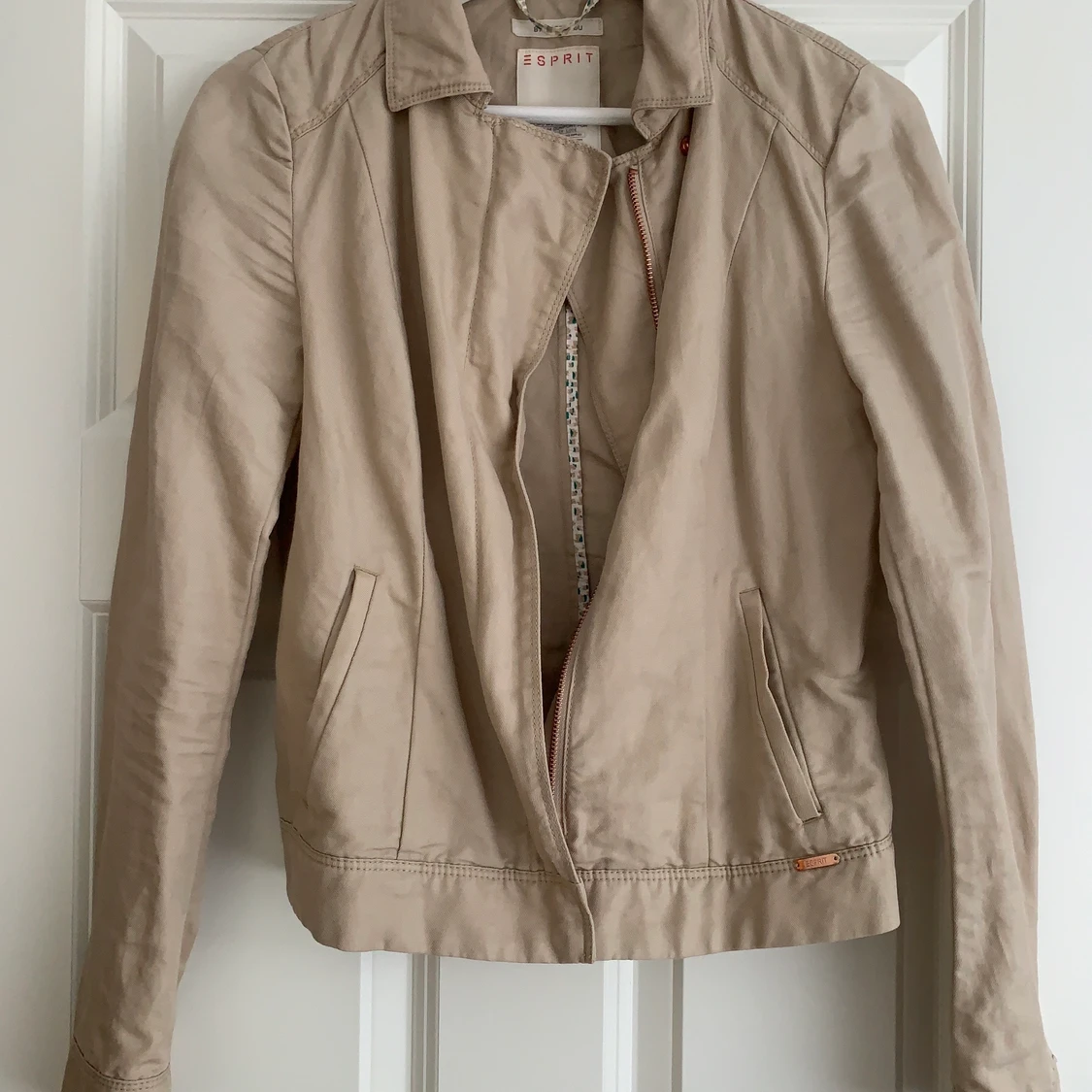 Esprit tunn jacka - 91