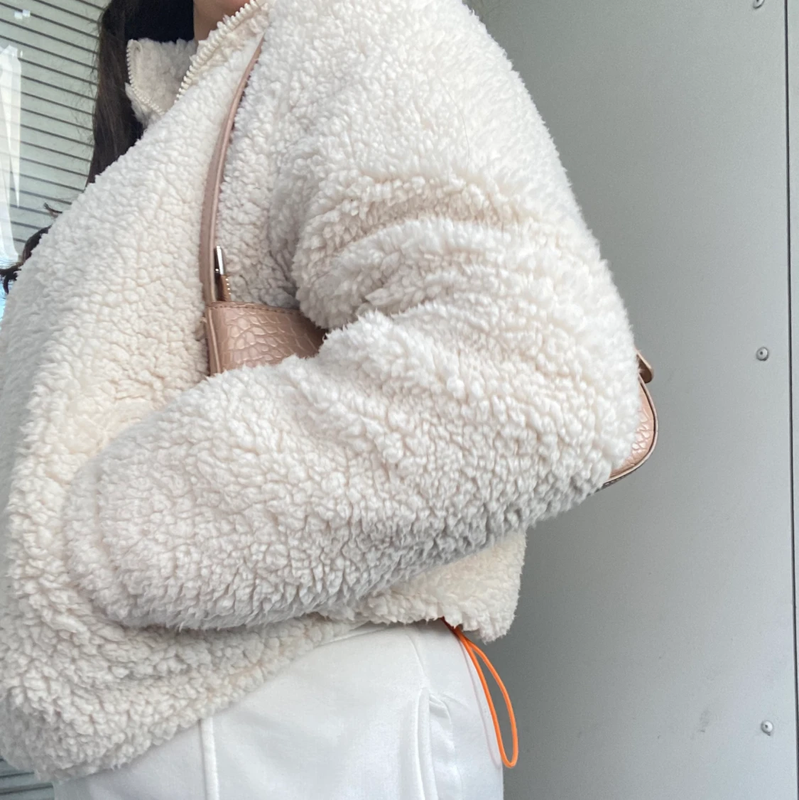 Croppad fluffig jacka - 91