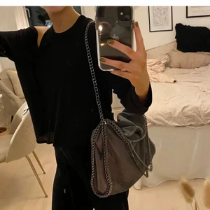 Stella McCartney liknande väska  - Stella mc cartney liknande väska💗🌈😊❣️ bud på 550kr💗 köp direkt för 800kr