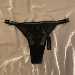 Lounge trosor - Helt nya trosor ifrån lounge, strl s men skulle nog också passa en m, frakt 12kr🥰💕