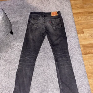 Levis 513 - Size 30/32