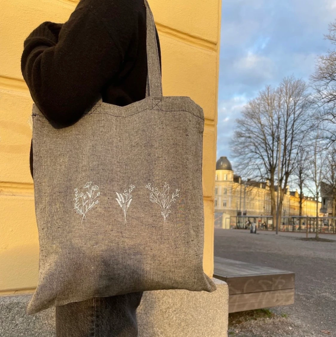 Grå Totebag 💚