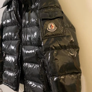 Monclear maya navy black jacket size M - Used like New jacket.