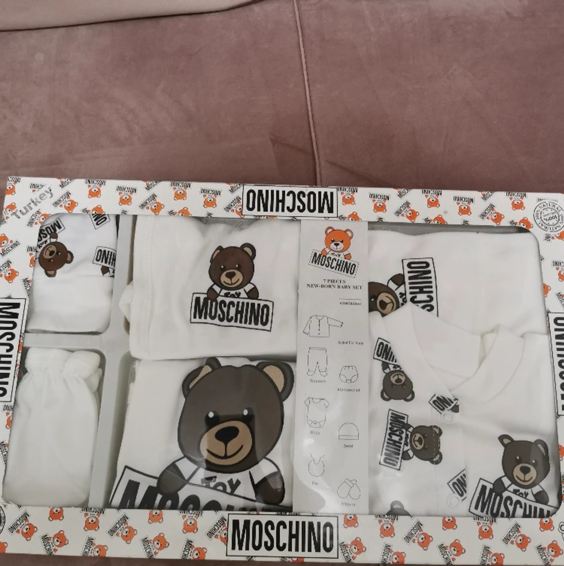 Märkes Babyboxar för ”nyfödda”