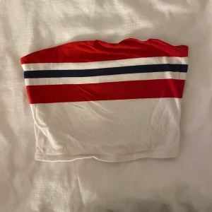 Tub topp med färg - Tub topp, frakt tillkommer❤️🤍💙