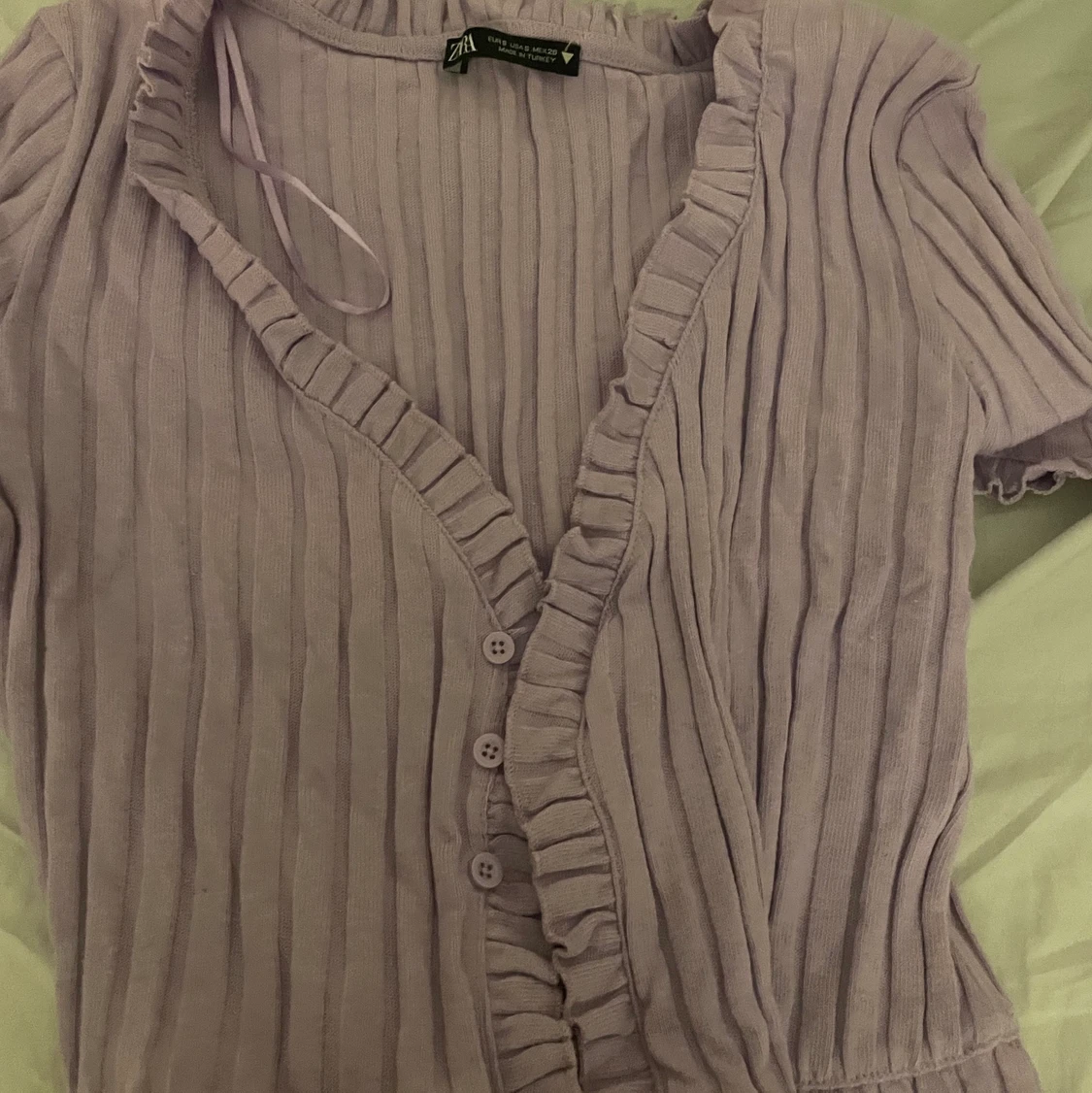 En lila tröja från zara  - 90