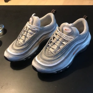 Nike airmax 97 - Airmax 97 storlek 40, använda men i fint skick. Kan skickas 
