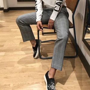 Tommy Hilfiger kostymbyxor - Kostymbyxor i bra skick, säljer på grund av att den blivit för små