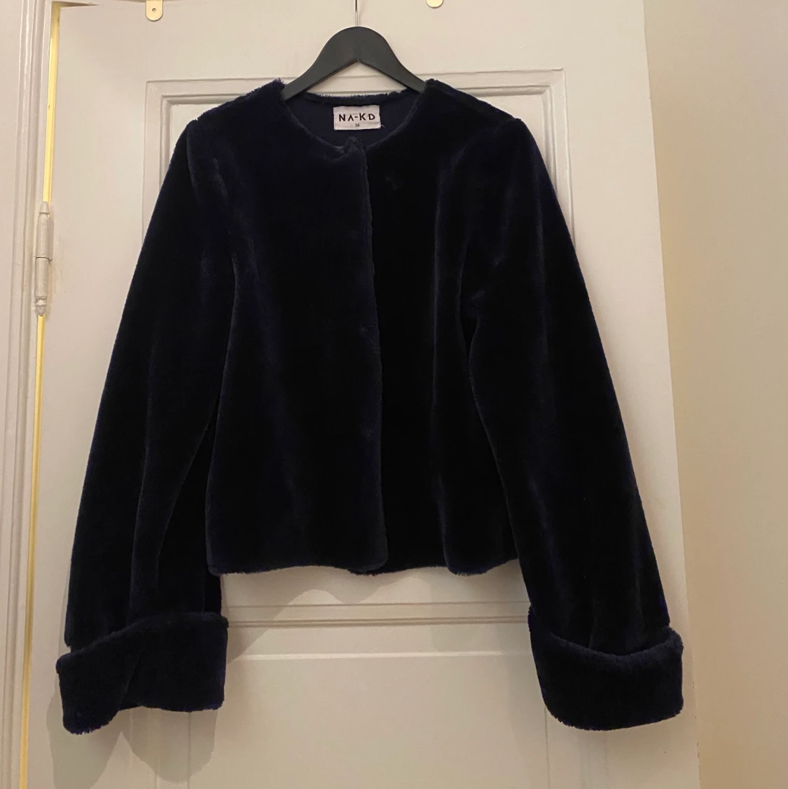 Mörkblå jacka  - 90