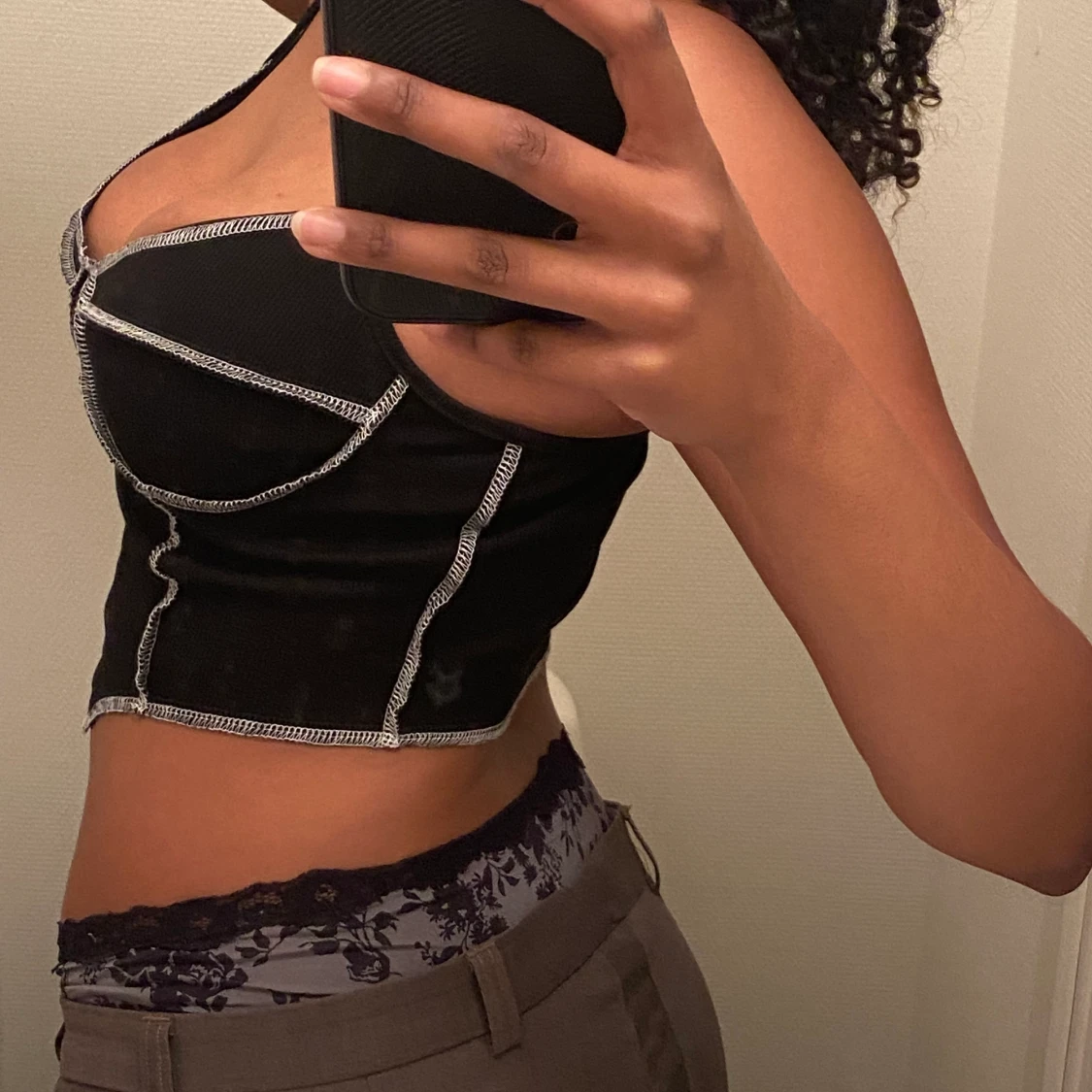 CUTE black croptop/triangle cut - 91