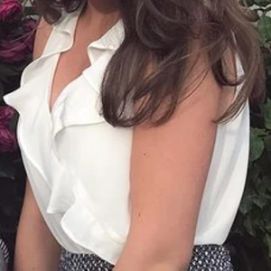 Linne - Fett fint linne från Zara som är perfekt i vår och sommar! Passar till allt och sitter bra på. 