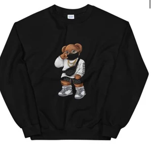 Fashionbear  - Säljer denna populära hyperbear tröja, då den inte kommer till användning. Har bara använts en gång.