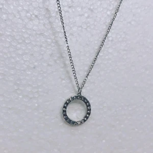 Halsband i silver  - .