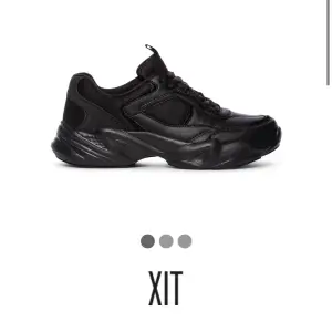 Kollar nu intressekoll på mina älskade svarta sneakers ifrån XIT. Har användt dom 1 gång så dom är så gott som nyskick! Skorna är jättesköna och bra kvalitet! 150kr+frakt💝💝 