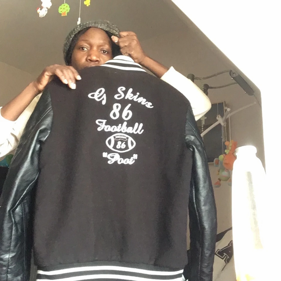 Tredig unisex svart college jacka  - 91